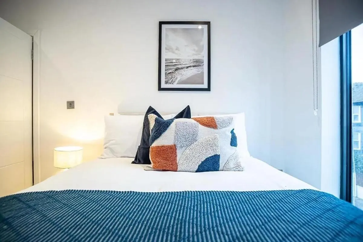 Charming 2 Bedroom Flat I Next To Brighton Station 公寓